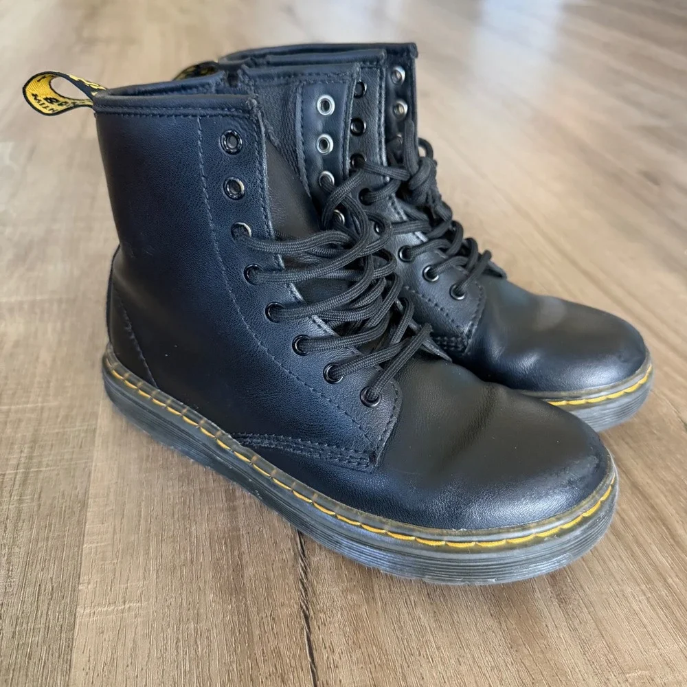 Dr. Martens Kids Zavala J Black Leather Lace Up Side Zip Combat Boots Size 3 US